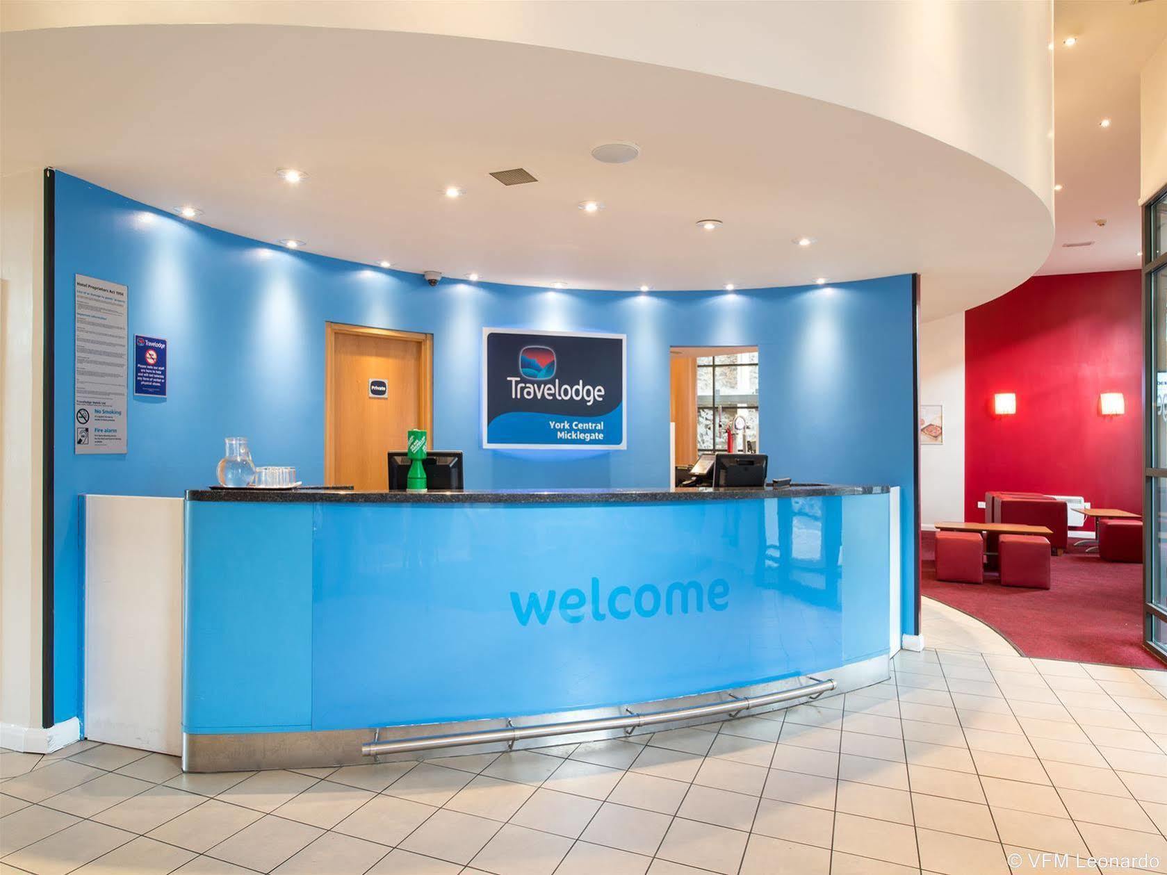 Ramada Encore York Bagian luar foto