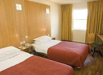 Ramada Encore York Bagian luar foto